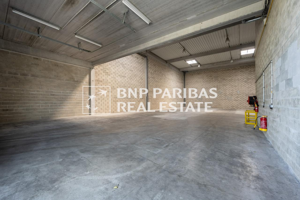Local d'activité Élancourt 534m² Location local d'activité Élancourt Yvelines OLACT2318123 8